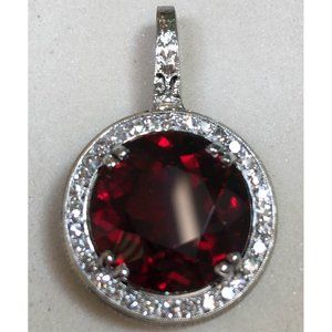 Vintage Art Deco 1930s 13.7 ct Deep Red Garnet 0.48 ct Diamond Platinum Pendant